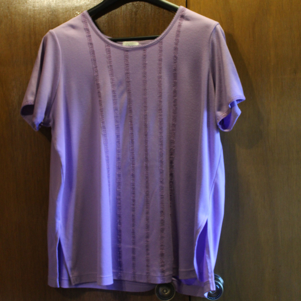 Only Necessities Purple ss shirt crocheted detail